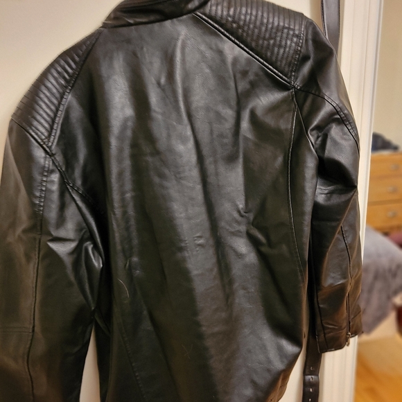 Leather jacket - Picture 4 of 4